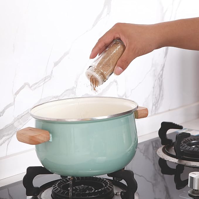 6pcs Gold Spice Jars, 4 oz Glass Seasoning Bottles, Spices Container, Empty Spice Jars, Square Spice Bottles with Airtight Plastic Caps with Shaker Lids