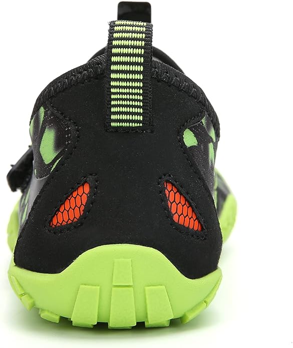 UBFEN Water Shoes for Kids Boys Girls Aqua Socks Barefoot Beach Sports Swim Pool Quick Dry Lightweight Toddler Little Big Kid