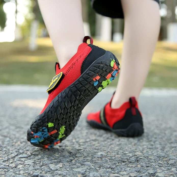 UBFEN Water Shoes for Kids Boys Girls Aqua Socks Barefoot Beach Sports Swim Pool Quick Dry Lightweight Toddler Little Big Kid