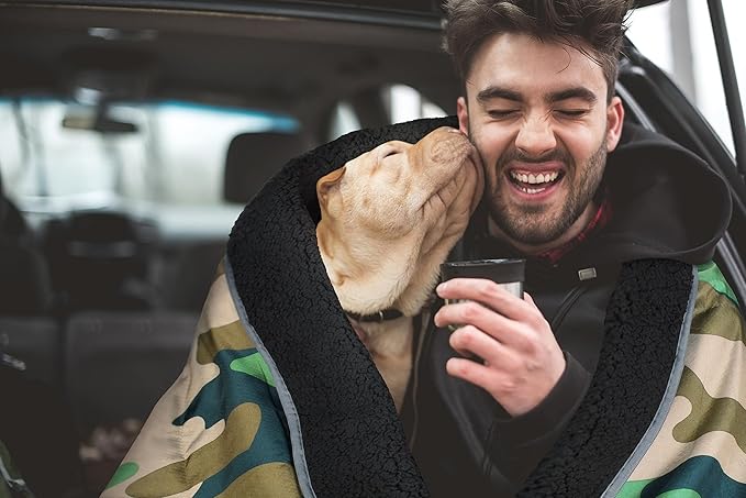 Tirrinia Waterproof Outdoor Blanket with Sherpa Lining, Windproof Triple Layers Warm Comfy Foldable for Camping Stadium, Beach, Picnic, Grass, Concerts, Car, Dog, 51''X 59'' & 59''X 80''