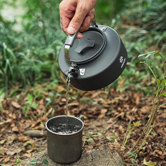 Alocs 0.8L Kettle Teapot, Portable Camping Coffee Pot, Hard-Anodized Aluminum Camping Kettle, Compact Tea Kettle for Stove Top, Outdoor, Hiking, Camping, Picnic and Traveling.