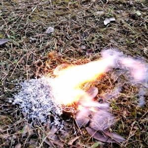 eGreen Fire Starter Kit – 10 to 30 Magnesium Bags with 3.15" Ferro Rod + Optional 60-Minute Wax Rope – Emergency Survival Ignition Set for Camping & Bushcraft