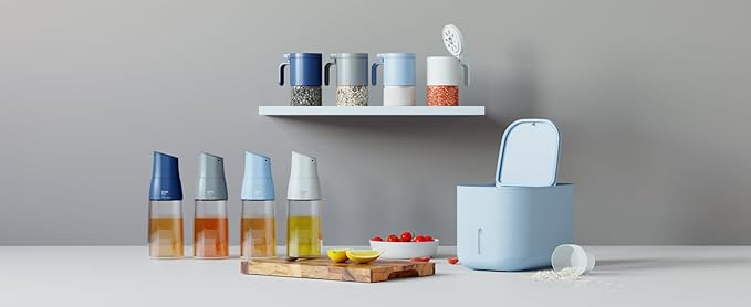 Zuutii Rice Storage Container,Food Container, Dry Food Storage, 11lbs Pet Food Dispenser, Large Storage Bin with Lid,Silicone Ring & Moisture Proof (Light Blue)