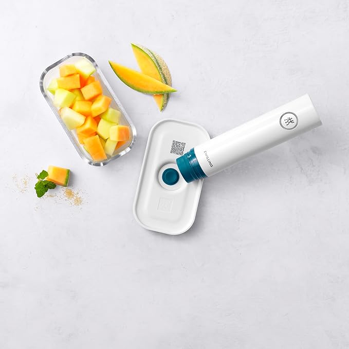 ZWILLING Fresh & Save Airtight Food Storage Container, Small, La Mer