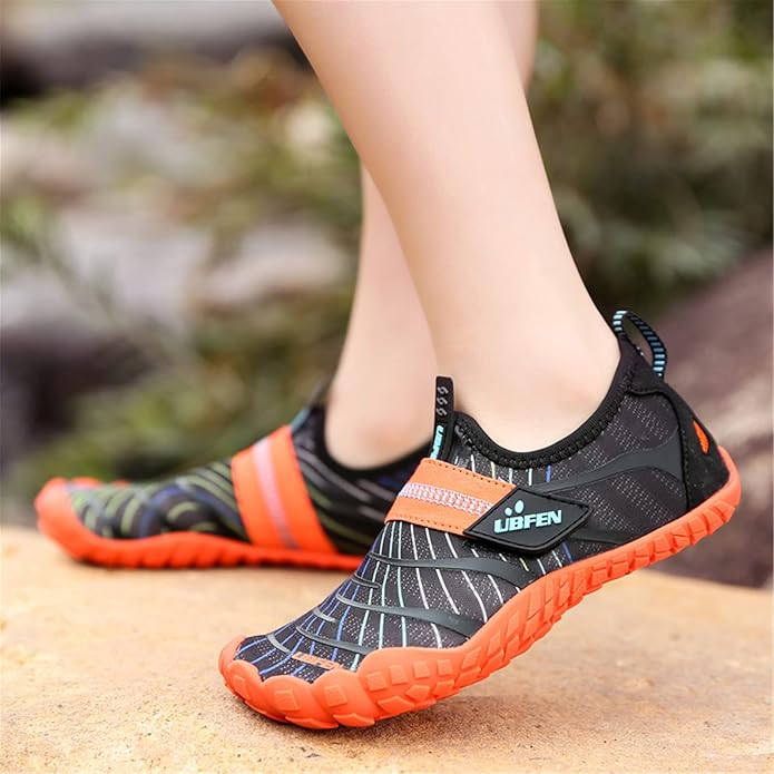 UBFEN Water Shoes for Kids Boys Girls Aqua Socks Barefoot Beach Sports Swim Pool Quick Dry Lightweight Toddler Little Big Kid