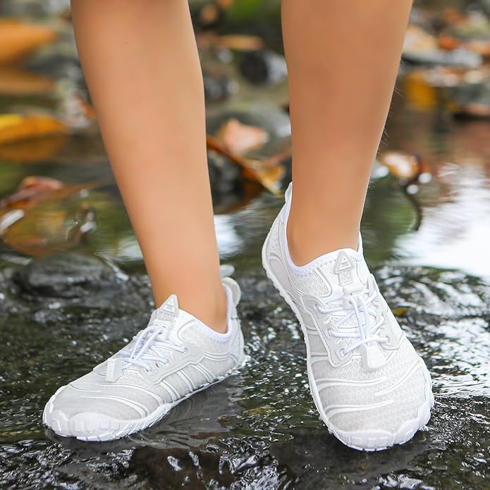 UBFEN Water Shoes for Kids Boys Girls Aqua Socks Barefoot Beach Sports Swim Pool Quick Dry Lightweight Toddler Little Big Kid