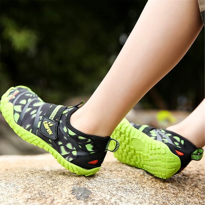 UBFEN Water Shoes for Kids Boys Girls Aqua Socks Barefoot Beach Sports Swim Pool Quick Dry Lightweight Toddler Little Big Kid