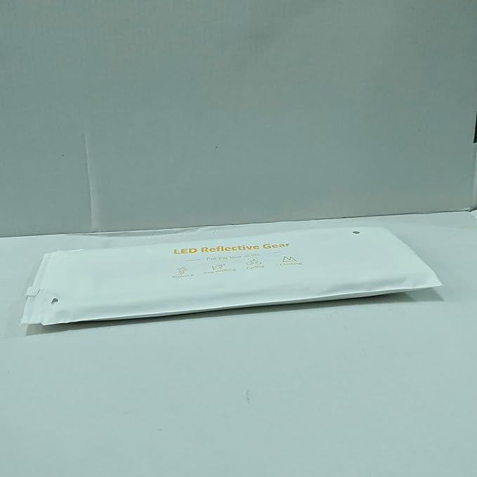 Light Up LED Armband for Running Walking at Night,Reflective Arm Bands for Runners,Rechargeable Jogging Lights,High Visibility Night Running Safety Gear Adjustable Running Women Men Kids