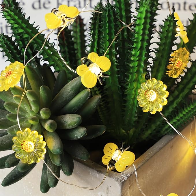 Bee Lights Sunflower Fairy Lights, Honeybee 30 LED Copper String Lights with 8Modes Remote Control&Battery Operated Twinkle Lights for Christmas, Bedroom Plants, Spring Decor (Bee&Sunflower)