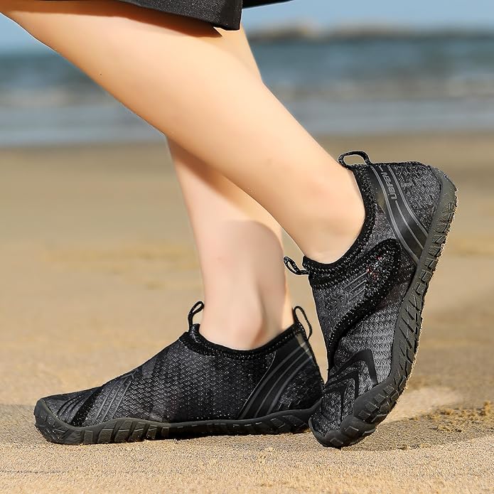 UBFEN Water Shoes for Kids Boys Girls Aqua Socks Barefoot Beach Sports Swim Pool Quick Dry Lightweight Toddler Little Big Kid