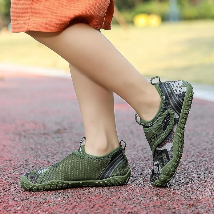 UBFEN Water Shoes for Kids Boys Girls Aqua Socks Barefoot Beach Sports Swim Pool Quick Dry Lightweight Toddler Little Big Kid