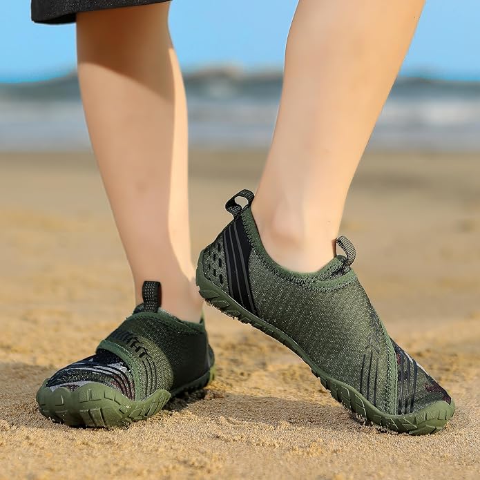 UBFEN Water Shoes for Kids Boys Girls Aqua Socks Barefoot Beach Sports Swim Pool Quick Dry Lightweight Toddler Little Big Kid