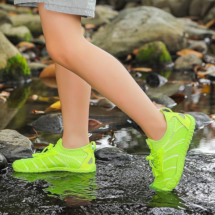 UBFEN Water Shoes for Kids Boys Girls Aqua Socks Barefoot Beach Sports Swim Pool Quick Dry Lightweight Toddler Little Big Kid