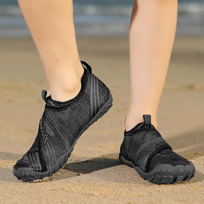 UBFEN Water Shoes for Kids Boys Girls Aqua Socks Barefoot Beach Sports Swim Pool Quick Dry Lightweight Toddler Little Big Kid