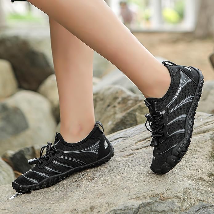 UBFEN Water Shoes for Kids Boys Girls Aqua Socks Barefoot Beach Sports Swim Pool Quick Dry Lightweight Toddler Little Big Kid