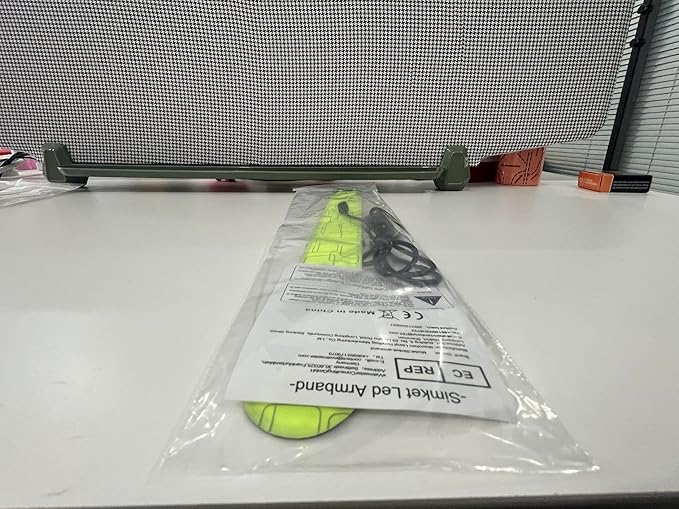 Simket LED Armband Rechargeable for Running(2 Pack), Running Lights for Runners, Running Lights, High Visibility Reflective Running Gear Adjustable Light Up Arm Bands for Men Women Kids