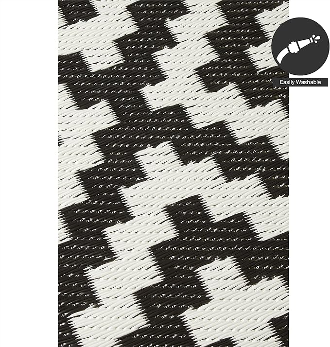 FH Home Outdoor Rug - Waterproof, Fade Resistant, Reversible - Premium Recycled Plastic - Geometric - Patio, Porch, Deck, Balcony - Aztec - Black & White Crease Free - 5 x 8 ft