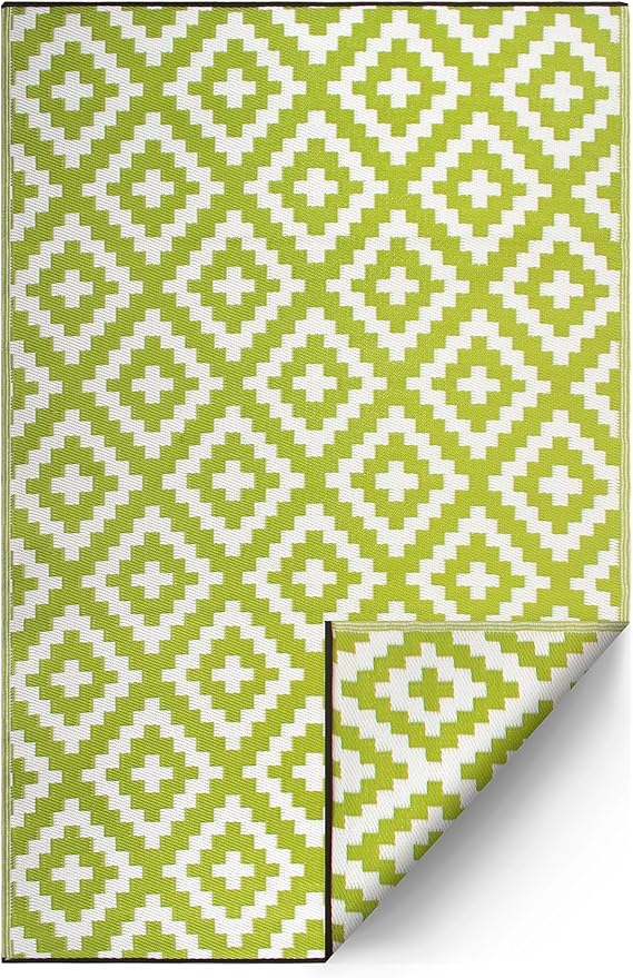 FH Home Outdoor Rug - Waterproof, Fade Resistant, Reversible - Premium Recycled Plastic - Geometric - Porch, Deck, Balcony, Mudroom, Laundry Room, Patio - Aztec - Green & White Crease Free - 3 x 5 ft