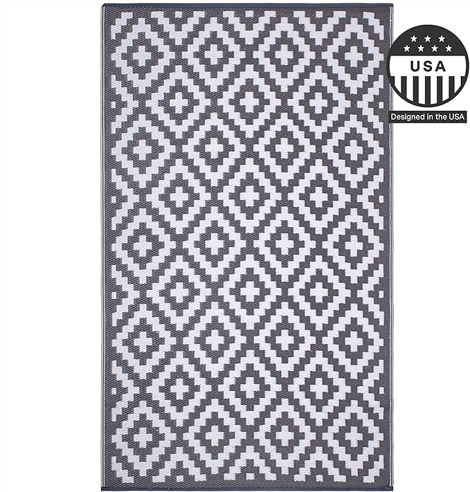FH Home Outdoor Rug - Waterproof, Fade Resistant, Reversible - Premium Recycled Plastic - Geometric - Patio, Deck, Porch, Balcony, Laundry Room - Aztec - Gray & White Crease Free - 4 x 6 ft