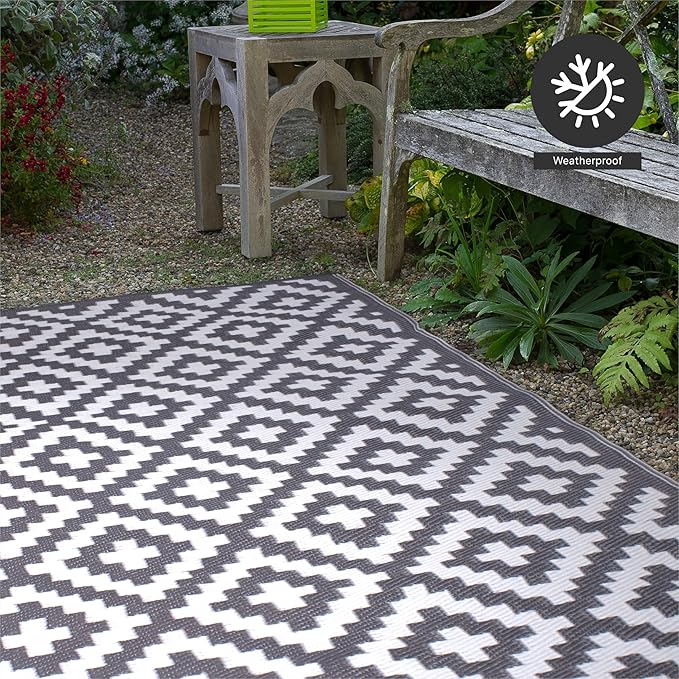 FH Home Outdoor Rug - Waterproof, Fade Resistant, Reversible - Premium Recycled Plastic - Geometric - Porch, Deck, Balcony, Mudroom, Laundry Room, Patio - Aztec - Gray & White Crease Free - 3 x 5 ft
