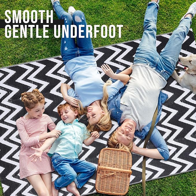 OLANLY Waterproof Outdoor Rug 5x8 ft Clearance, Reversible Outdoor Plastic Straw Rug, RV Mat, Indoor Outdoor Carpet for Patio, Camping, Balcony, Deck, Backyard, Black & White