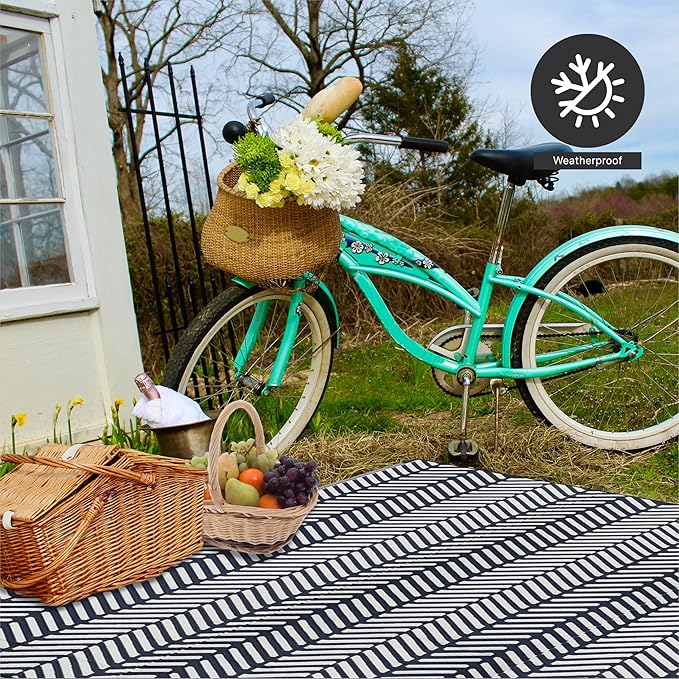 FH Home Outdoor Rug - Waterproof, Fade Resistant, Reversible - Premium Recycled Plastic - Herringbone - Patio, Porch, Deck, Balcony - Fresno - Navy Crease Free - 5 x 8 ft