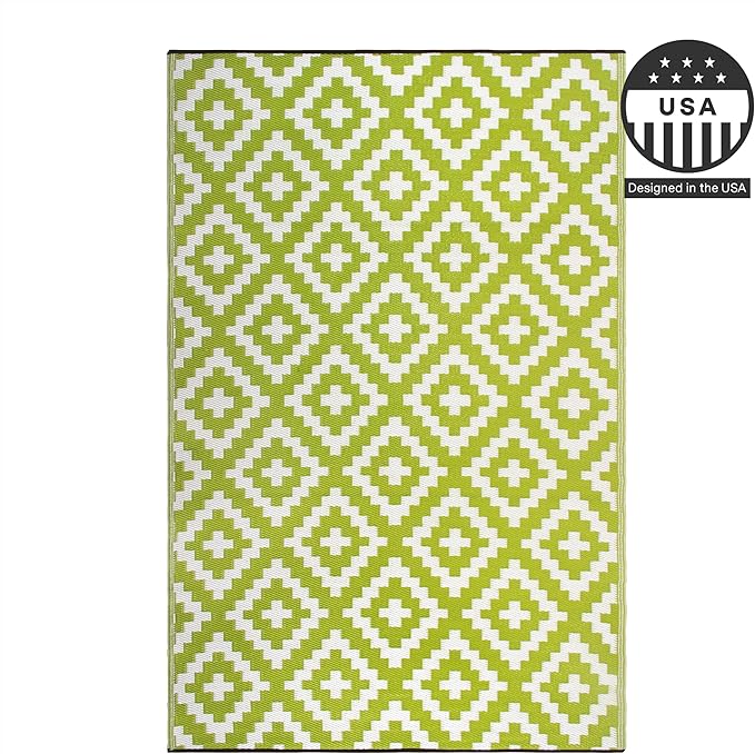 FH Home Outdoor Rug - Waterproof, Fade Resistant, Reversible - Premium Recycled Plastic - Geometric - Patio, Porch, Deck, Balcony - Aztec - Green & White Crease Free - 5 x 8 ft