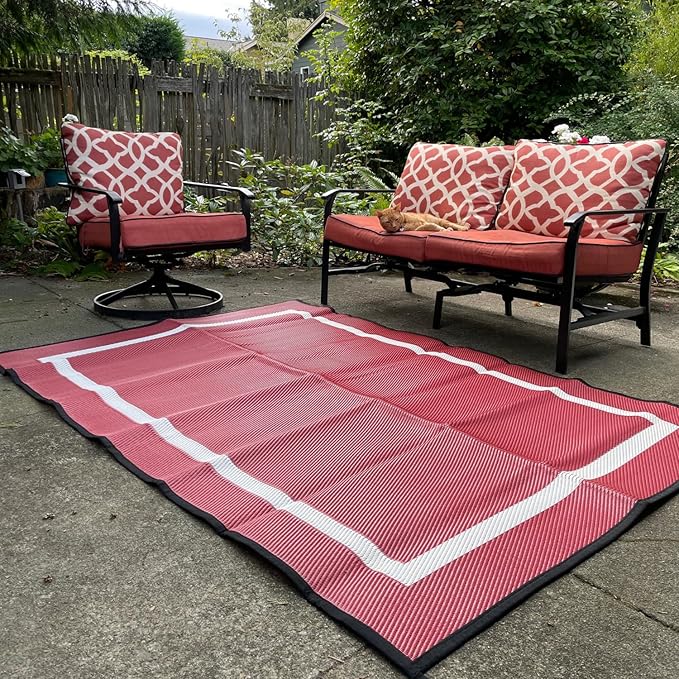 Recycled Plastic Personal Outdoor Mat for Beach, Camping, picnics, Sand, RVs (Maroon with Carry Bag, 5'x7')