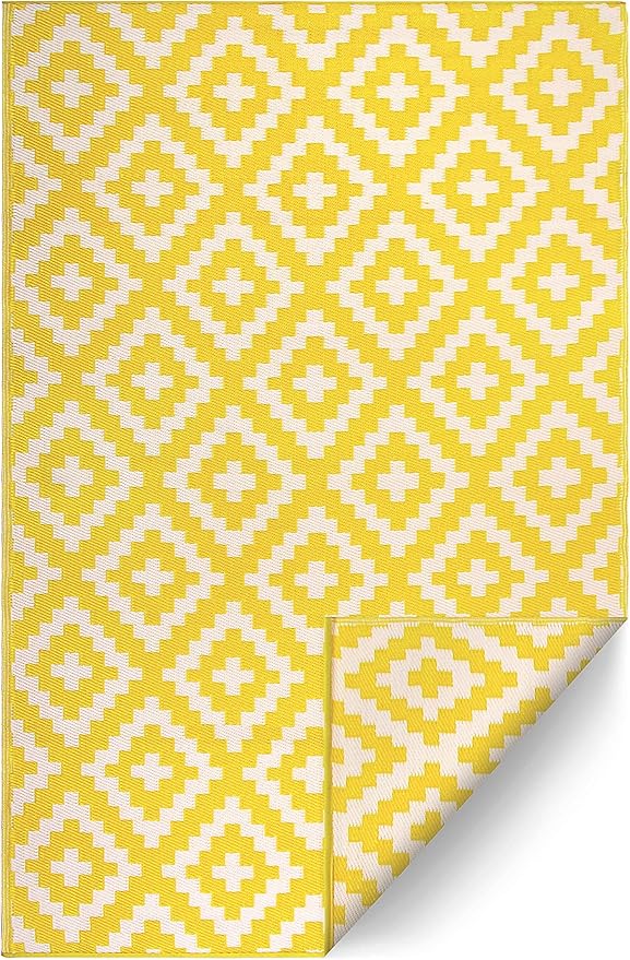 FH Home Outdoor Rug - Waterproof, Fade Resistant, Reversible - Premium Recycled Plastic - Geometric - Patio, Porch, Deck, Balcony - Aztec - Yellow & White Crease Free - 5 x 8 ft